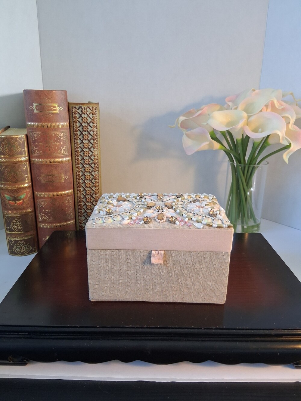 VTG Pier 1 Bejeweled Pink Keepsake Box - Multi Level, Retired, Pinky Taupe - Picture 2 of 16